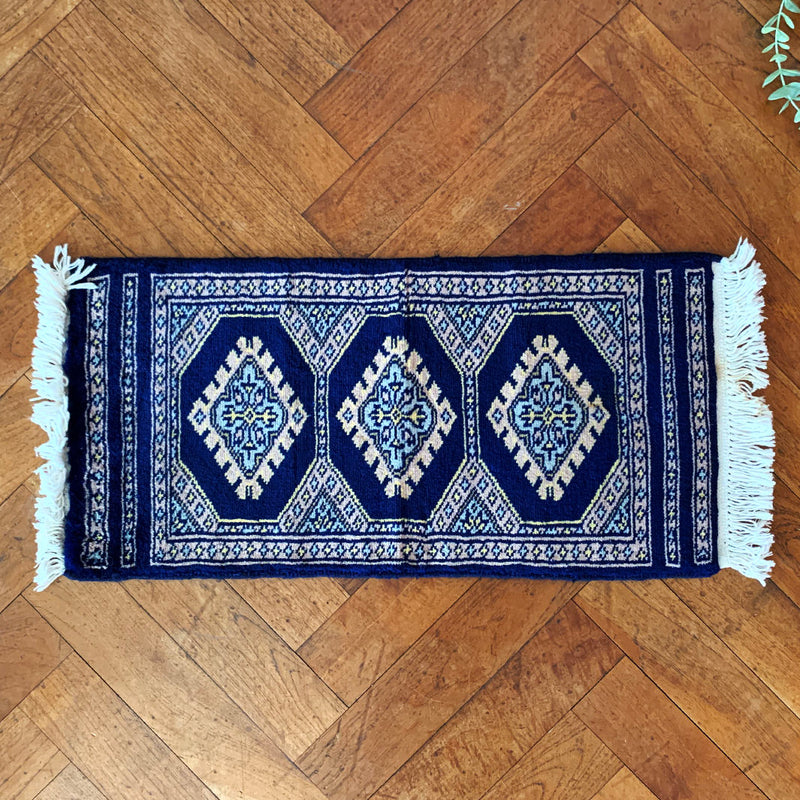 Pakistan mini rug｜４